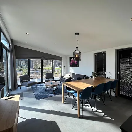 Modern Holiday Home Near The Hoge Veluwe Arnhem