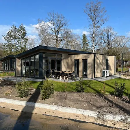 Modern Holiday Home Near The Hoge Veluwe Casa de Férias